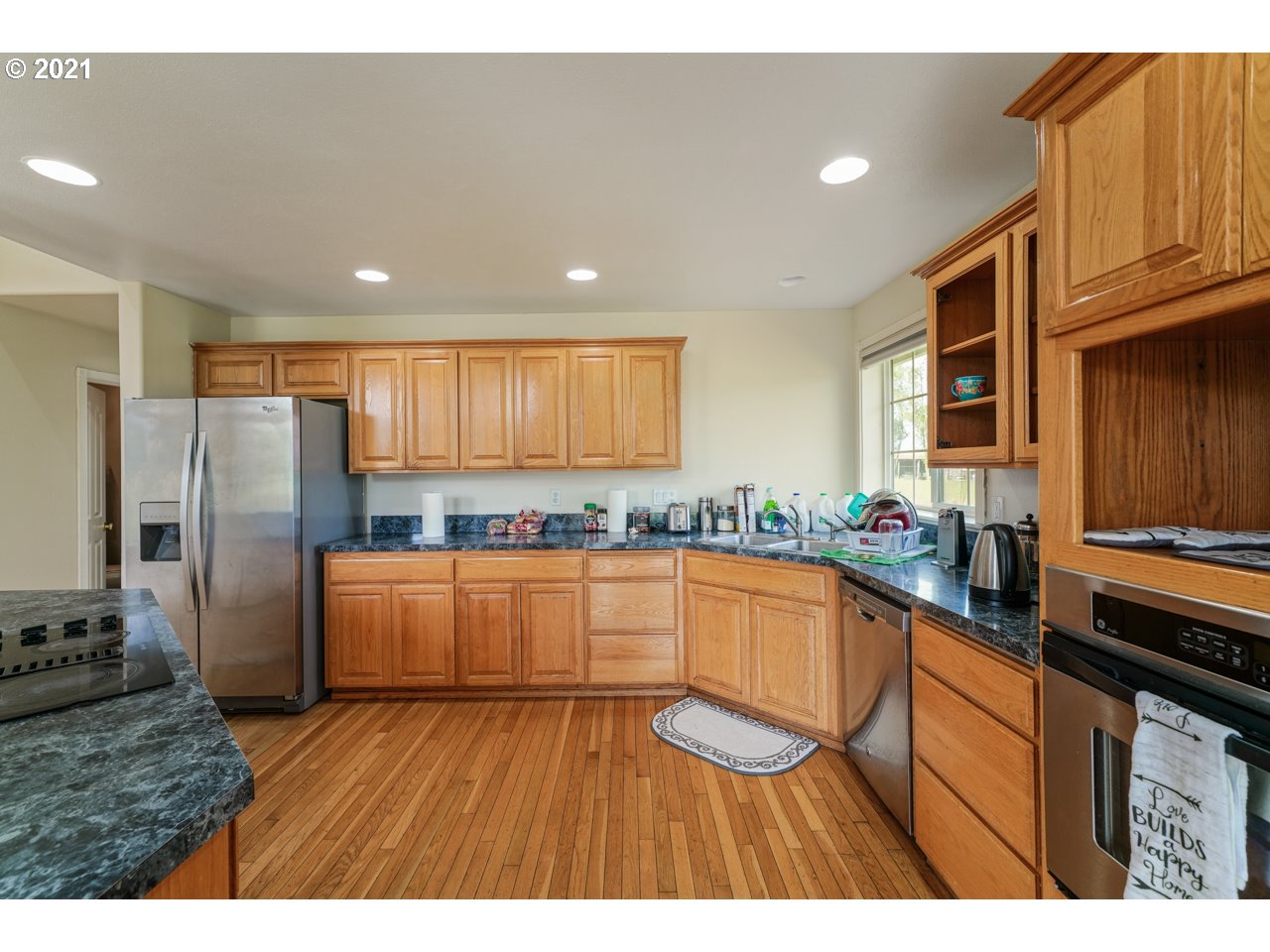 5275 Gaffin Road Southeast Salem, OR 97317 - Photo 13 of 31 Gallery Image 13