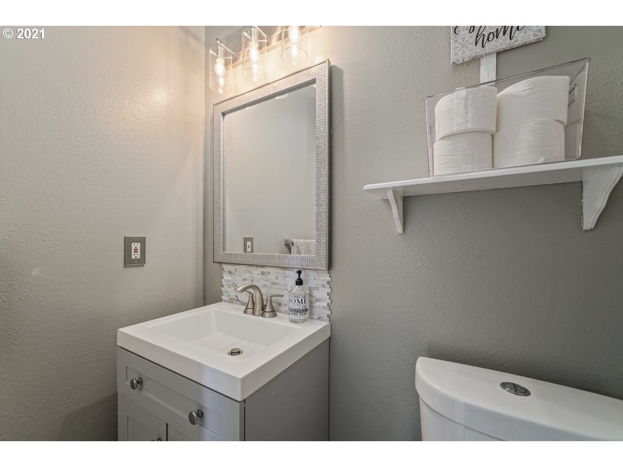 5275 Gaffin Road Southeast Salem, OR 97317 - Photo 27 of 31 Gallery Image 27
