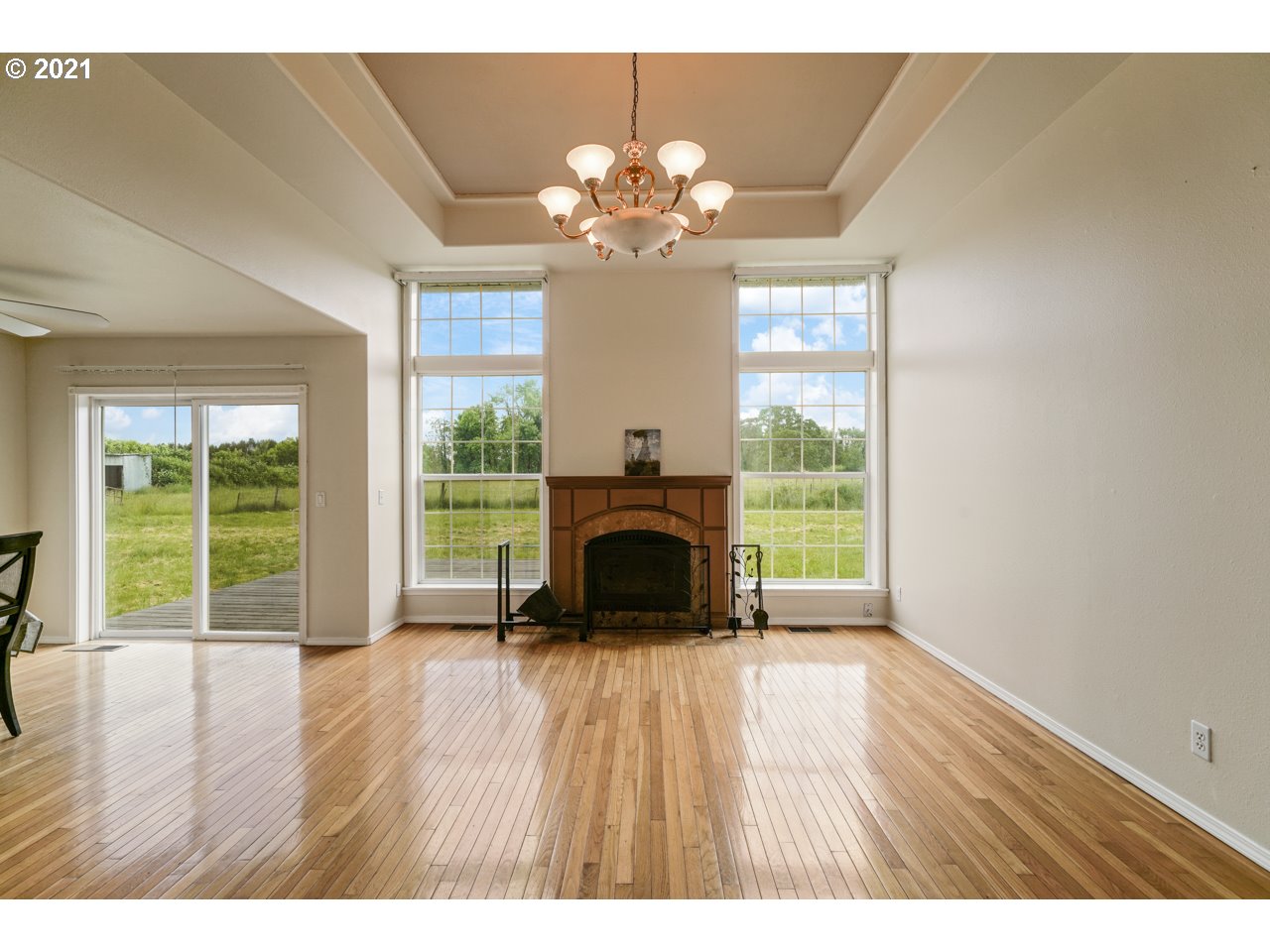 5275 Gaffin Road Southeast Salem, OR 97317 - Photo 9 of 31 Gallery Image 9