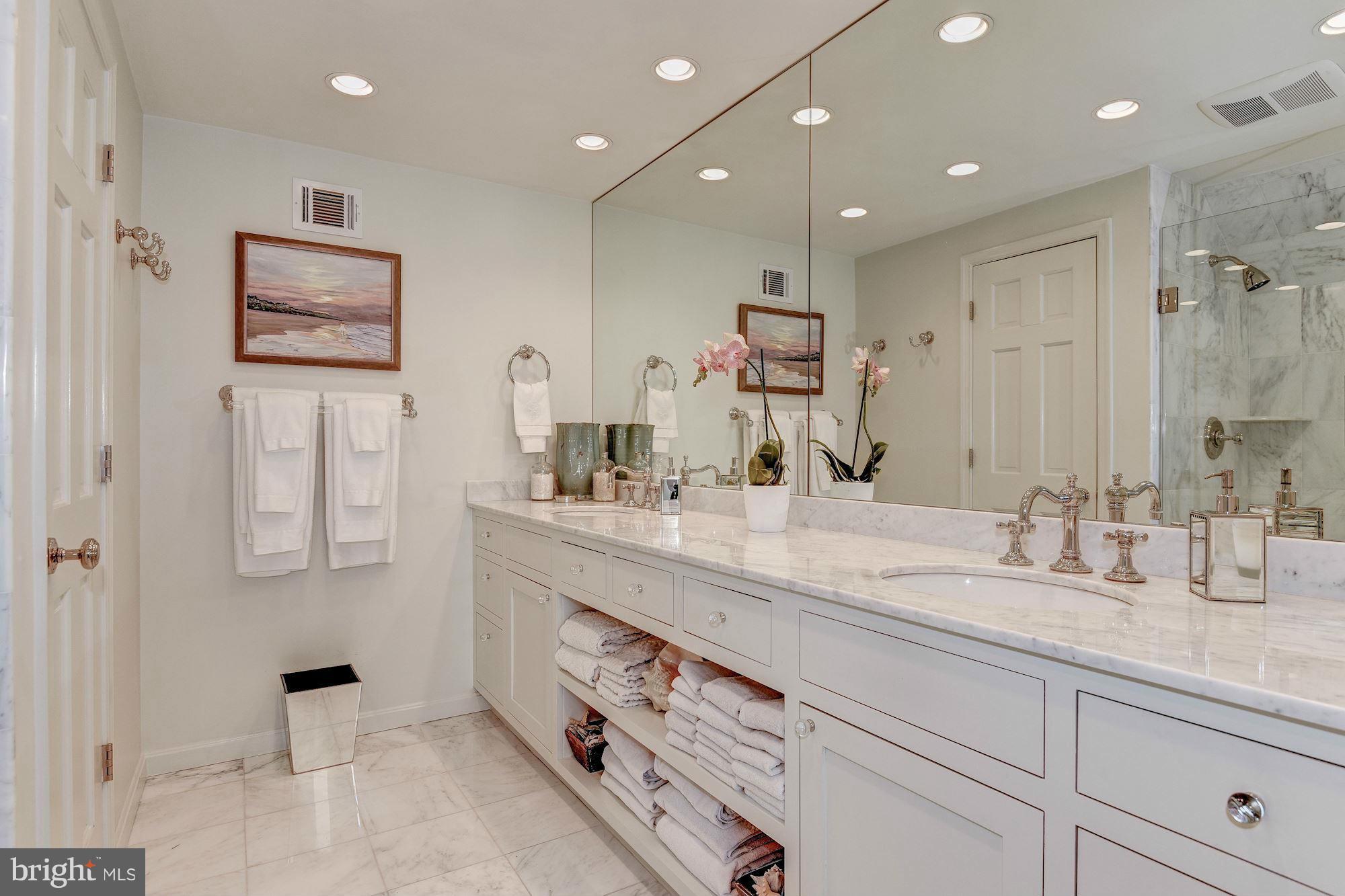 4404 Tournay Road Bethesda, MD 20816 - Photo 20 of 29 Bath (Master)