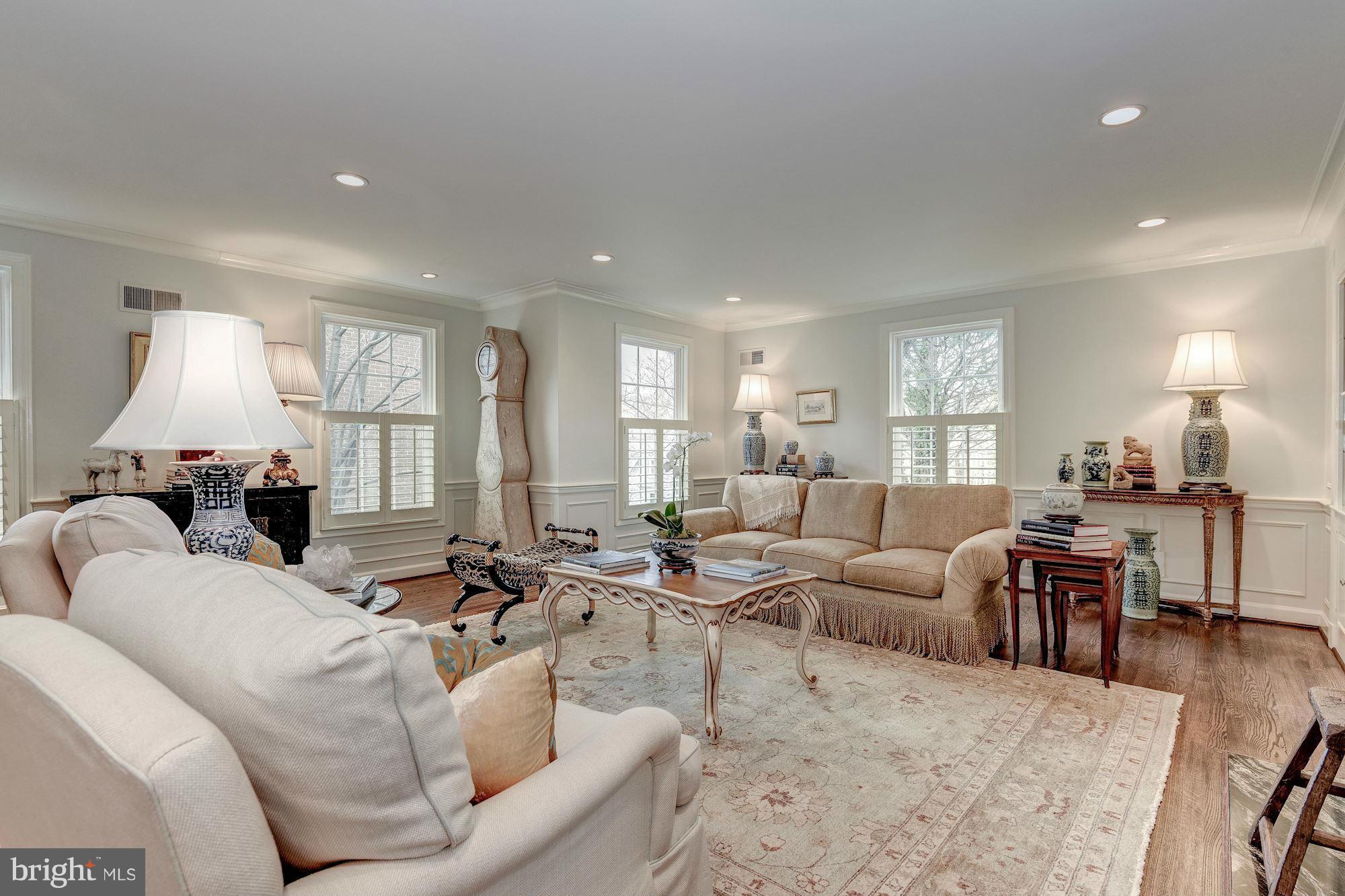 4404 Tournay Road Bethesda, MD 20816 - Photo 3 of 29 Living Room