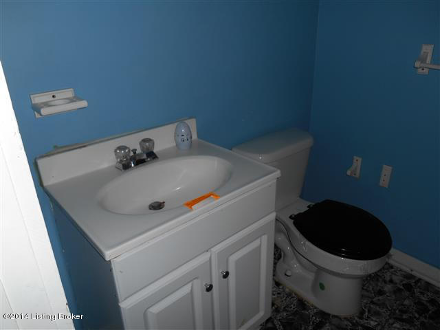 8211 Kerry Road Louisville, KY 40258 - Photo 16 of 23 DSCN7095 (Small)