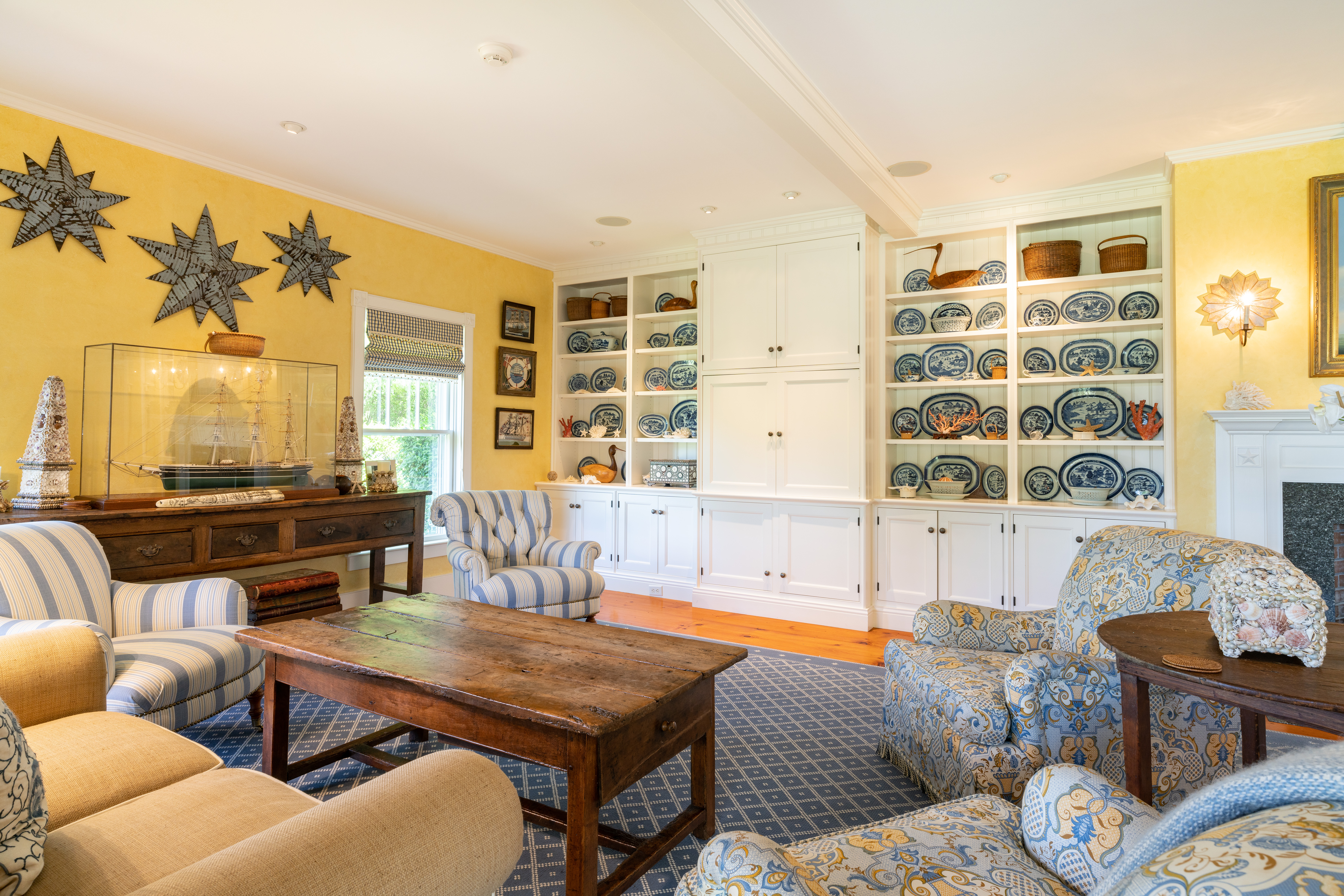 6 Ackermuck Road Nantucket, MA 02554 - Photo 14 of 40 a living room with furniture and a window