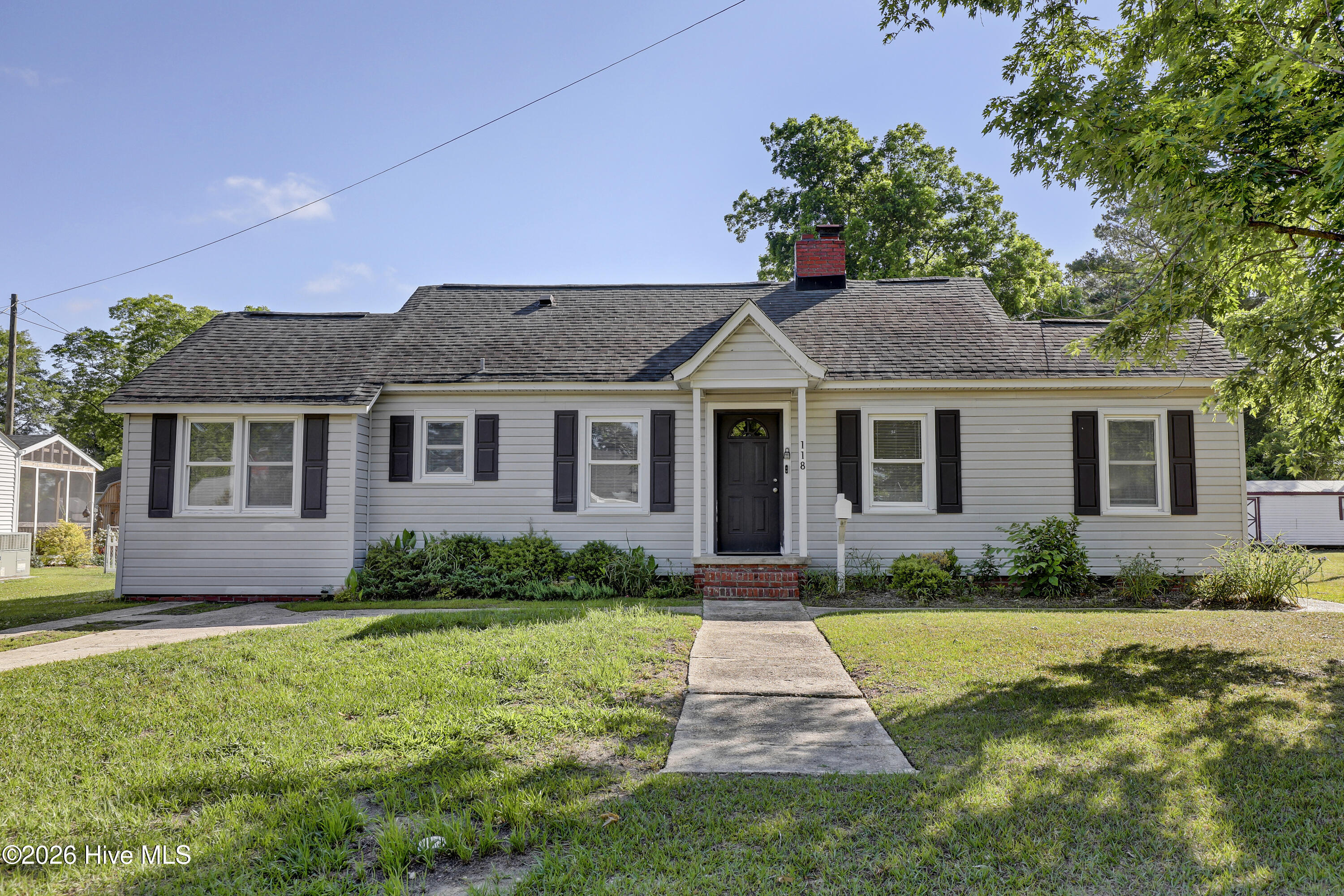 118 Queens Road Jacksonville, NC 28540 - Photo 1 of 26 1