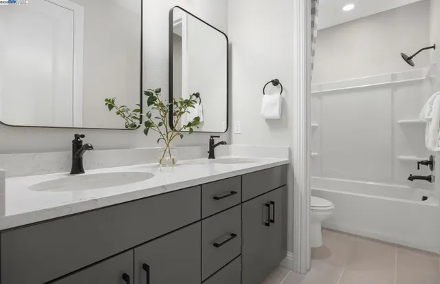 $1,062,630 | 339-339 East Bobby Gln Court, Tracy, CA 95391