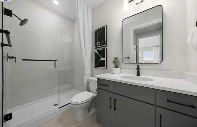 $1,062,630 | 339-339 East Bobby Gln Court, Tracy, CA 95391