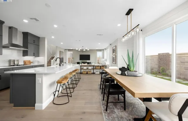 $1,062,630 | 339-339 East Bobby Gln Court, Tracy, CA 95391