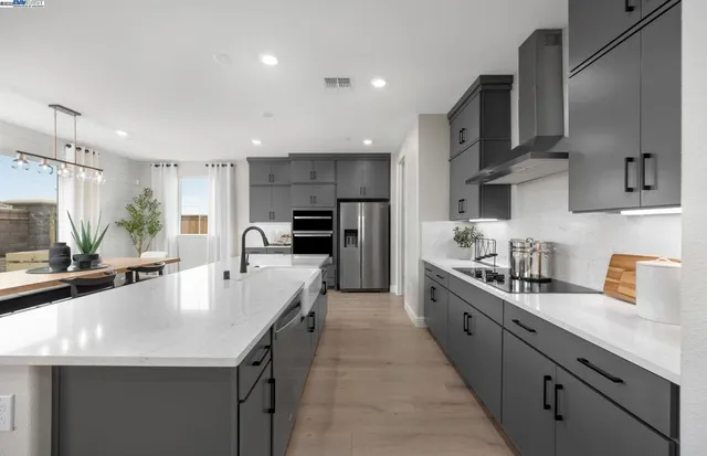 $1,062,630 | 339-339 East Bobby Gln Court, Tracy, CA 95391