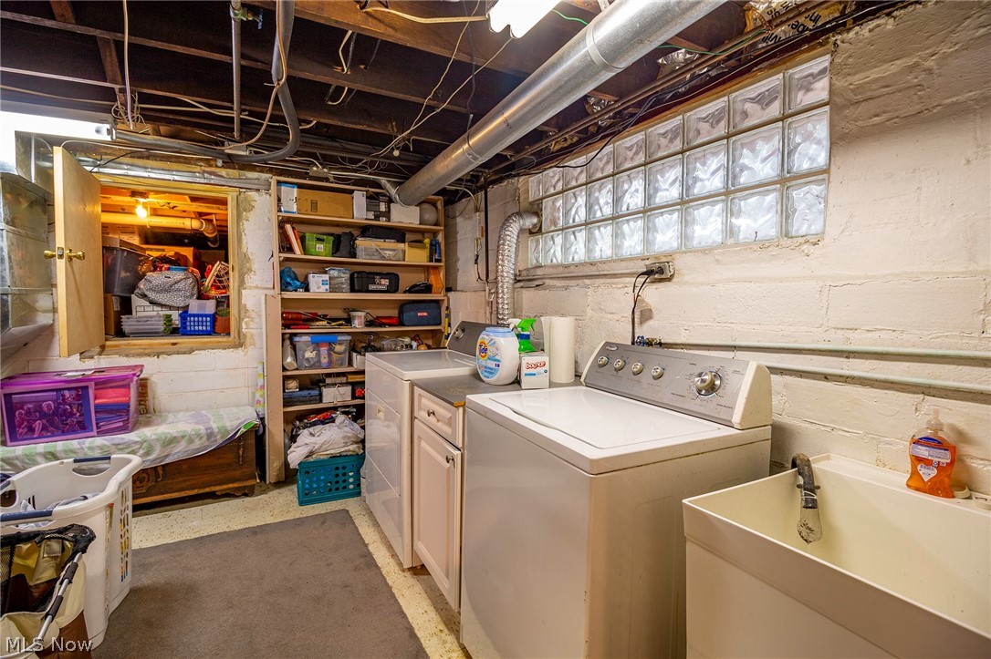 15815 Munn Road Cleveland, OH 44111 - Photo 30 of 35 Gallery Image 30
