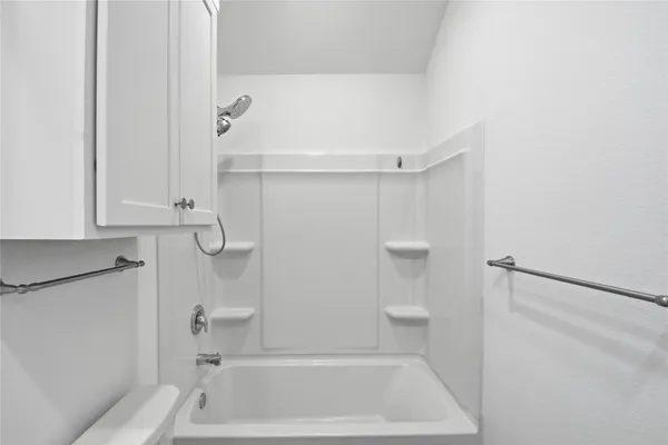 $2,400 | 5434 Still Mdw Lane, Richmond, TX 77469