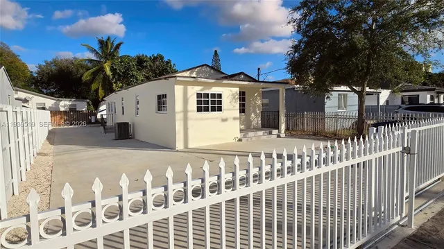 $1,300 | 5565 Northwest 24th Avenue, Miami, FL 33142