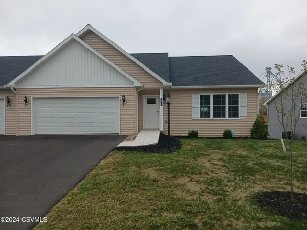 $392,900 | 81 St Andrews Way, Selinsgrove, PA 17870
