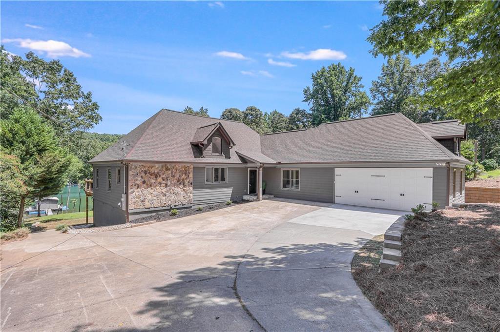 9950 Kings Road Gainesville, GA 30506 - Photo 1 of 1 a front view of a house with a yard