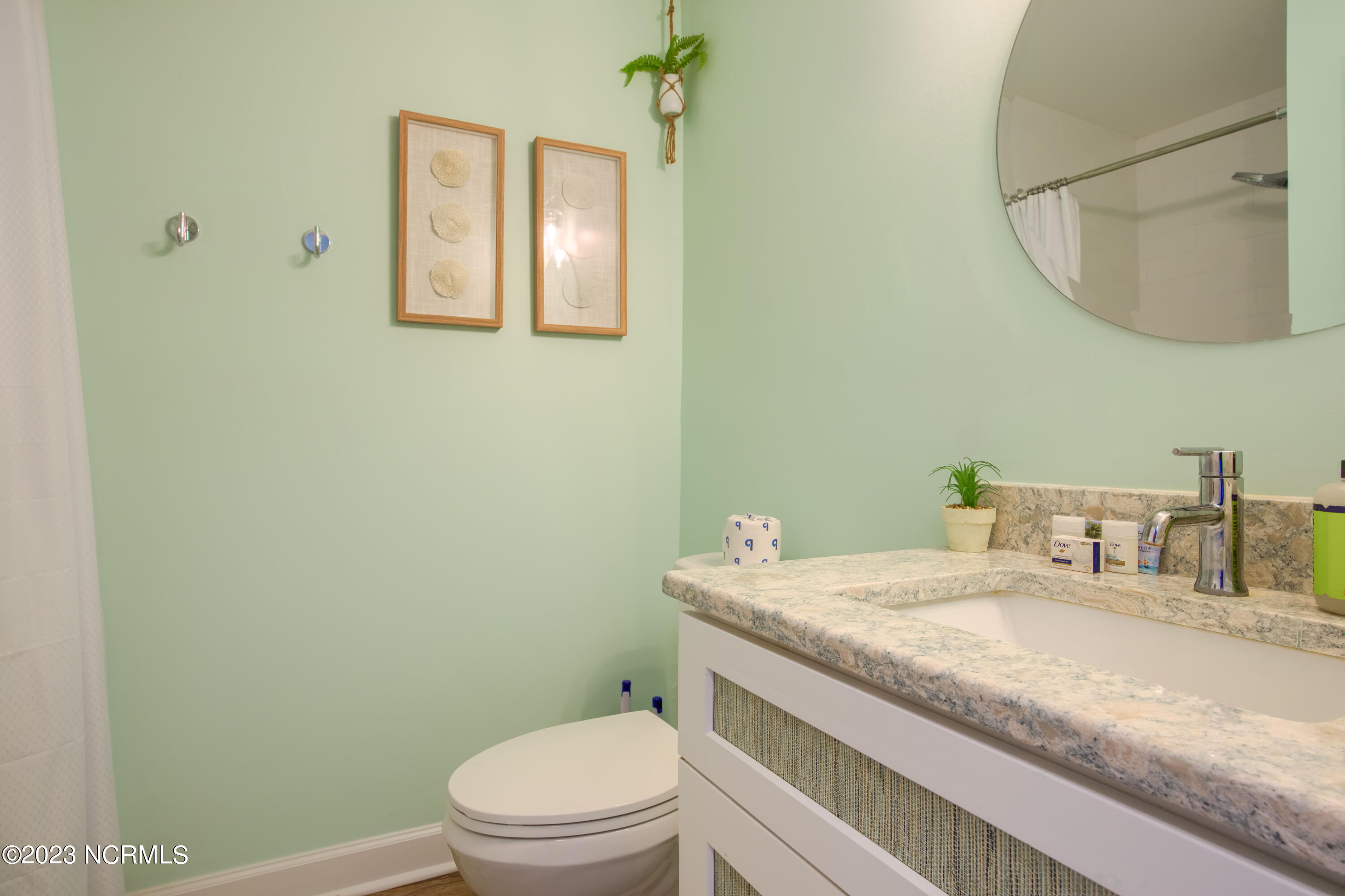 790 New River Inlet Road, Unit 416B North Topsail Beach, NC 28460 - Photo 24 of 35 Master bath