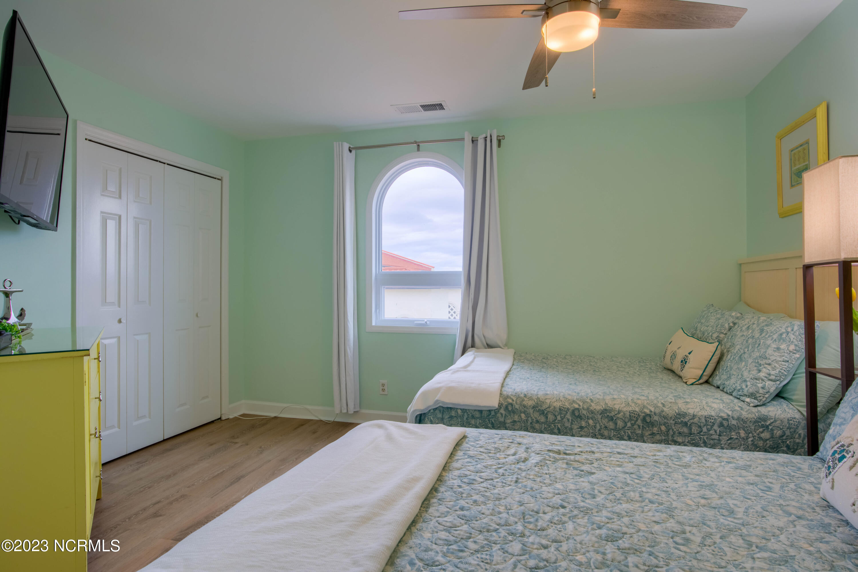 790 New River Inlet Road, Unit 416B North Topsail Beach, NC 28460 - Photo 26 of 35 Bedroom 2