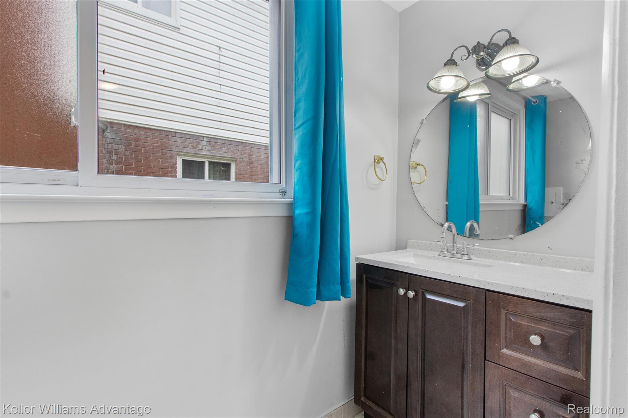 16718 Sunderland Road Detroit, MI 48219 - Photo 11 of 19 1/2 Bathroom