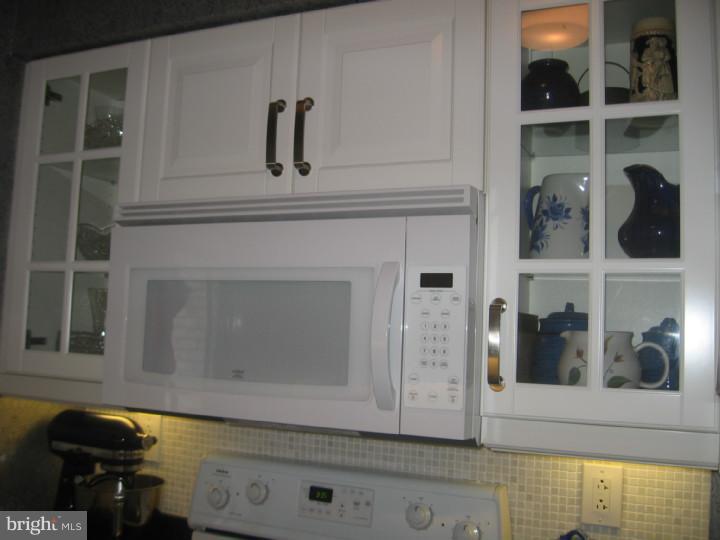 2923 Eagle Road West Chester, PA 19382 - Photo 3 of 13 Kitchen