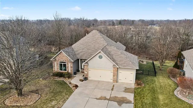 $625,000 | 604 Indian Trail Court, Smithville, MO 64089