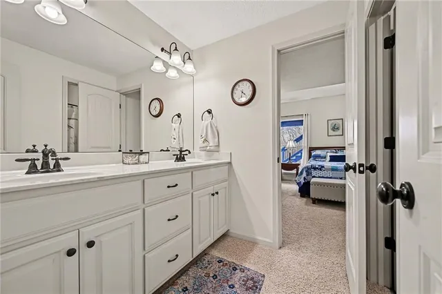 $625,000 | 604 Indian Trail Court, Smithville, MO 64089