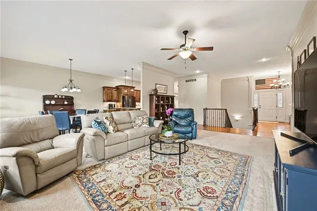 $625,000 | 604 Indian Trail Court, Smithville, MO 64089