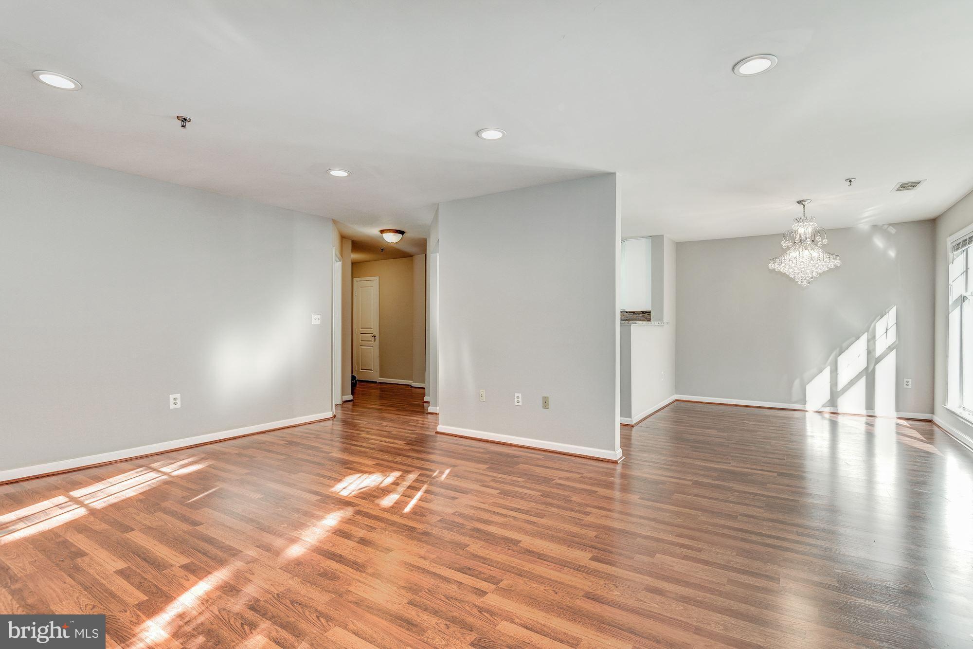 5563 Seminary Road, Unit 112 Falls Church, VA 22041 - Photo 12 of 30 Family Room