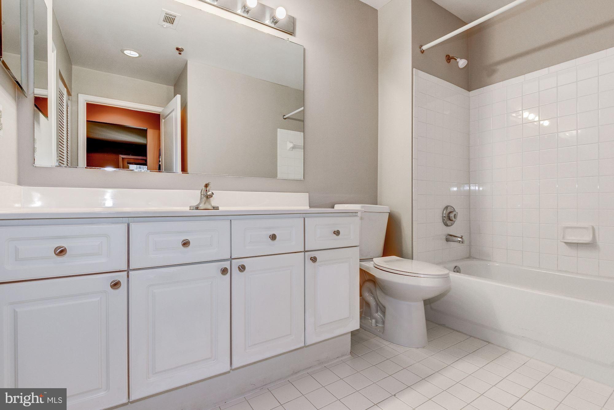 5563 Seminary Road, Unit 112 Falls Church, VA 22041 - Photo 22 of 30 Bath