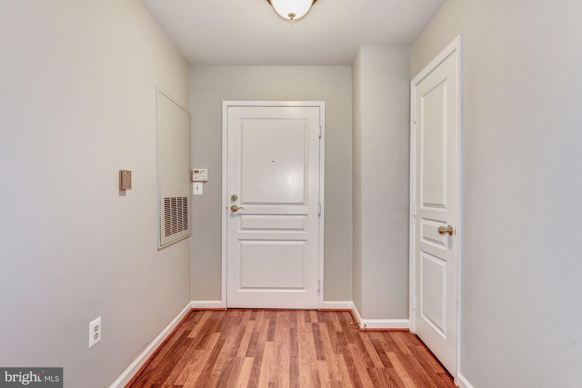 5563 Seminary Road, Unit 112 Falls Church, VA 22041 - Photo 4 of 30 Interior (General)