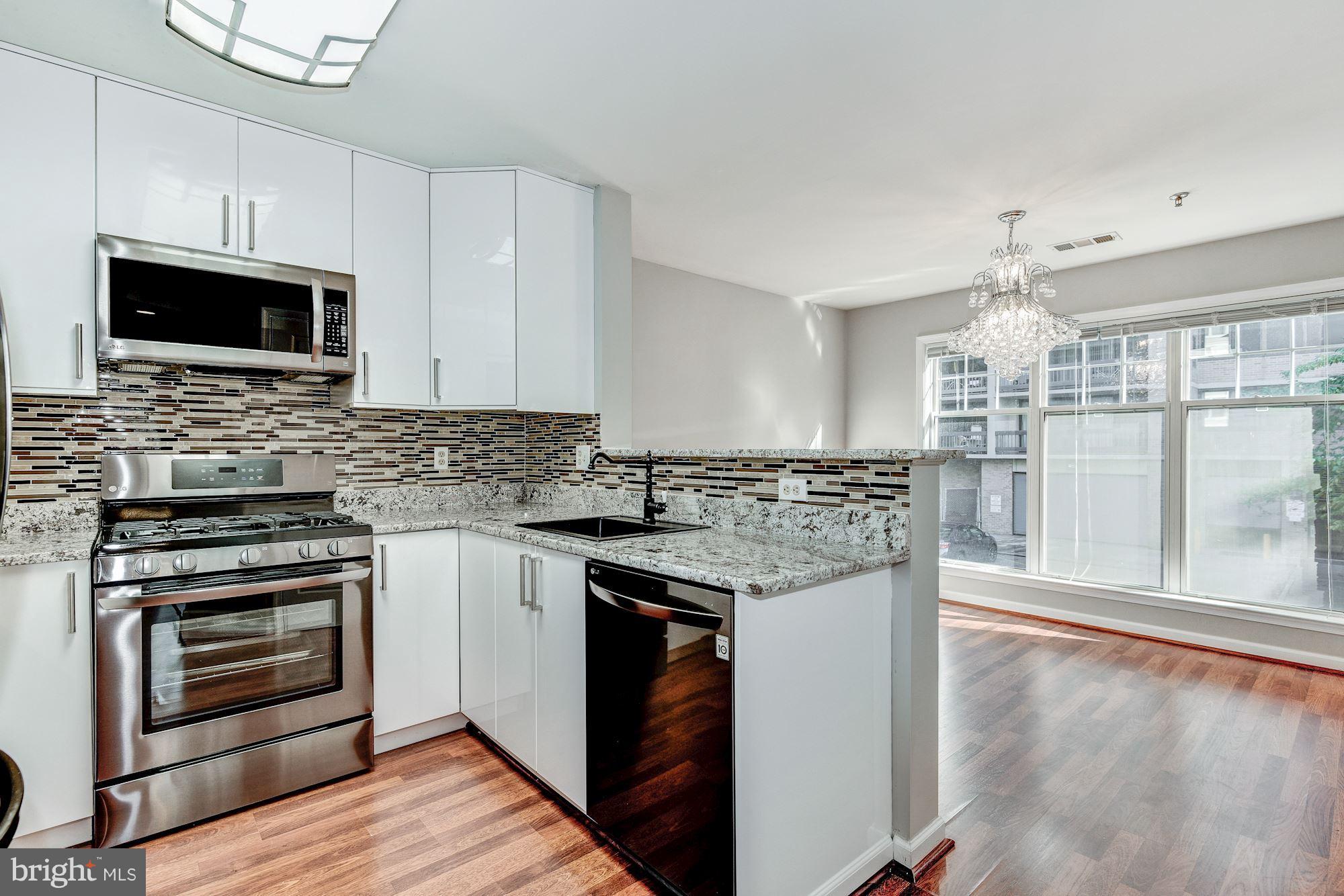 5563 Seminary Road, Unit 112 Falls Church, VA 22041 - Photo 7 of 30 Kitchen