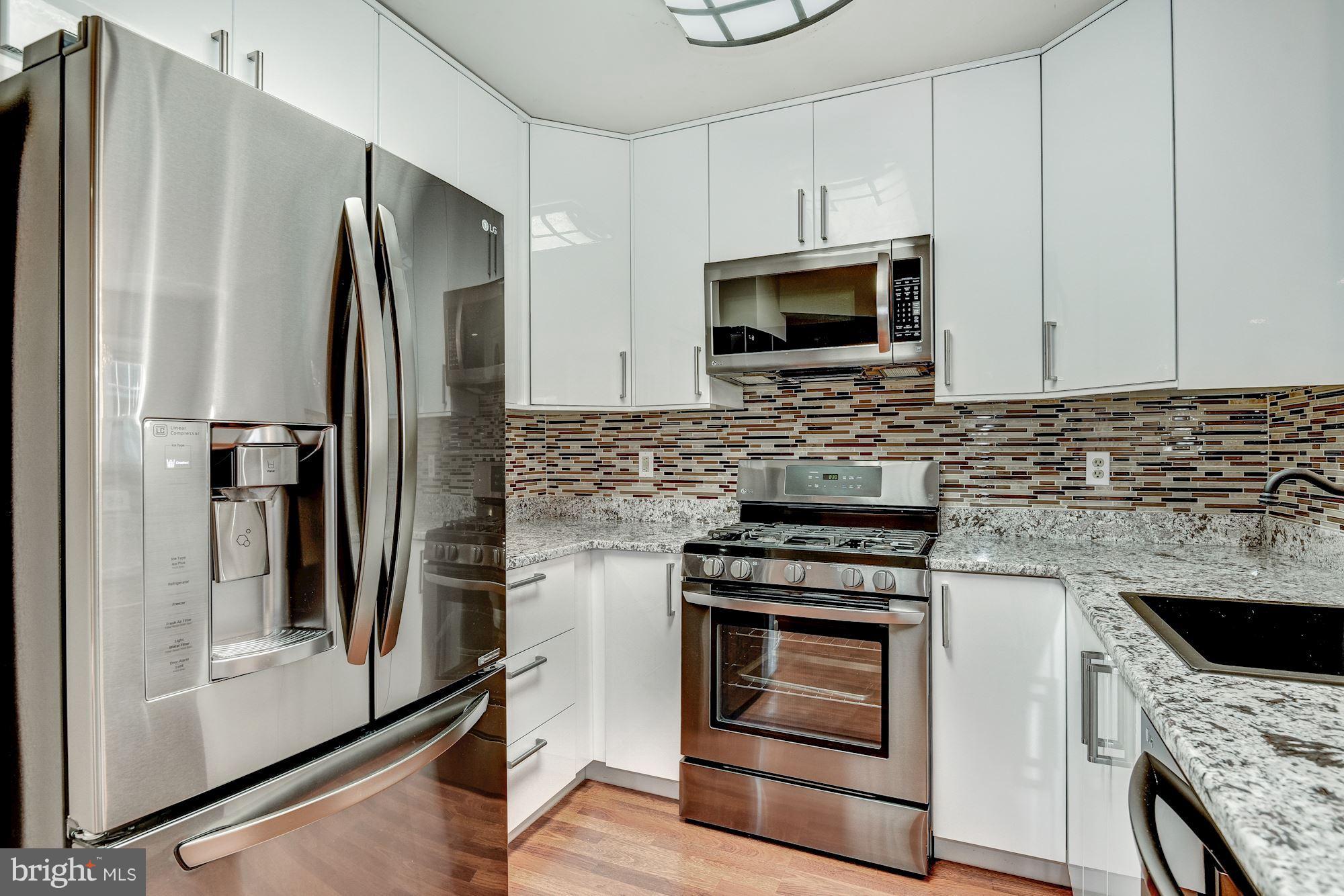 5563 Seminary Road, Unit 112 Falls Church, VA 22041 - Photo 8 of 30 Kitchen