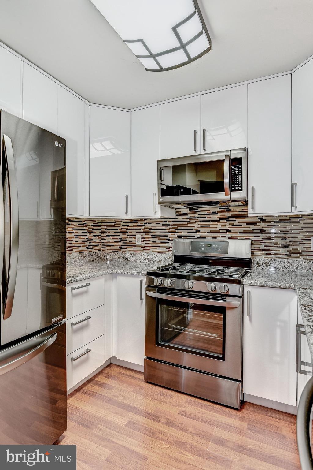 5563 Seminary Road, Unit 112 Falls Church, VA 22041 - Photo 9 of 30 Kitchen