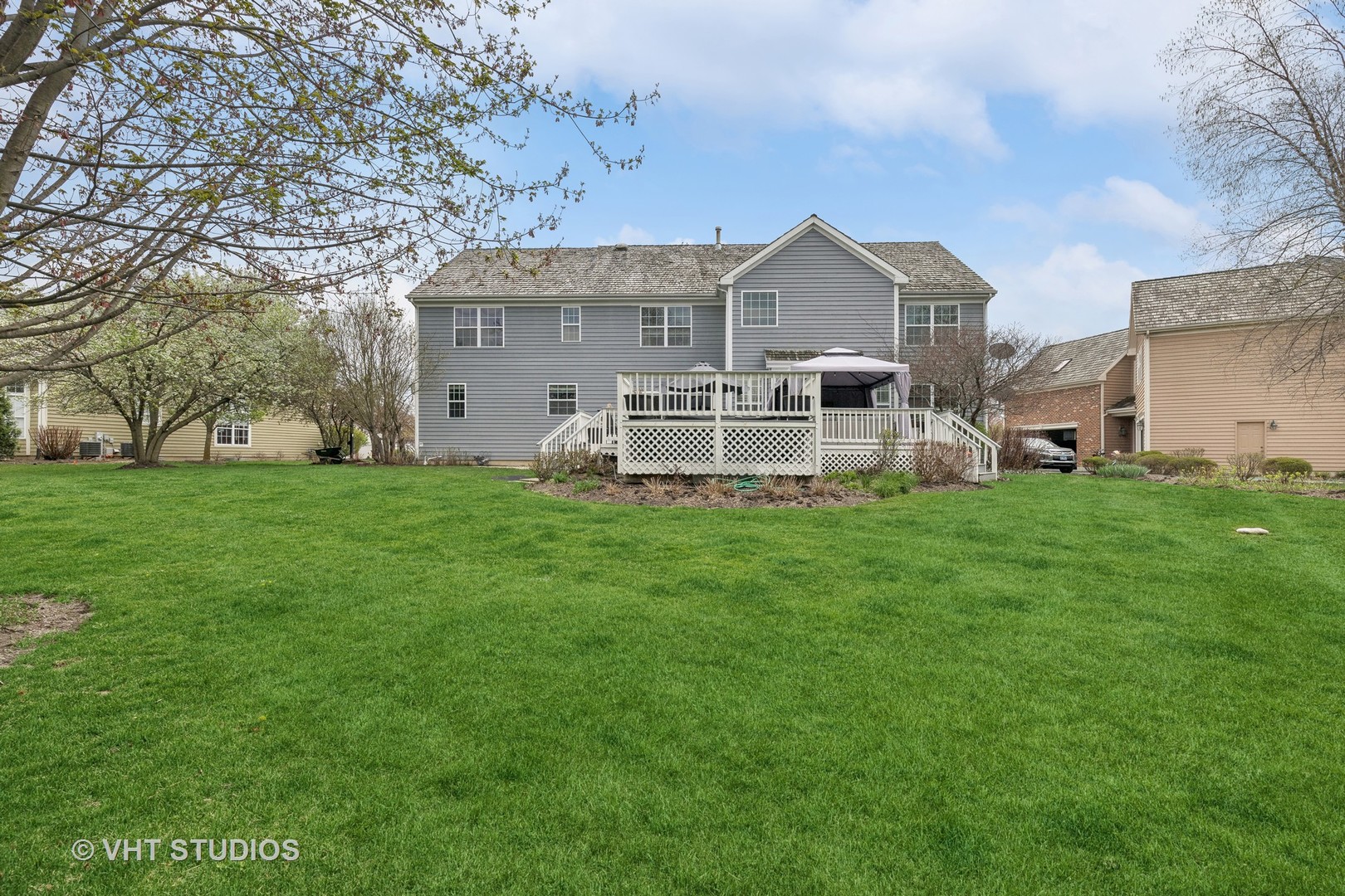 303 Saddle Lane Fox River Grove, IL 60021 - Photo 4 of 70