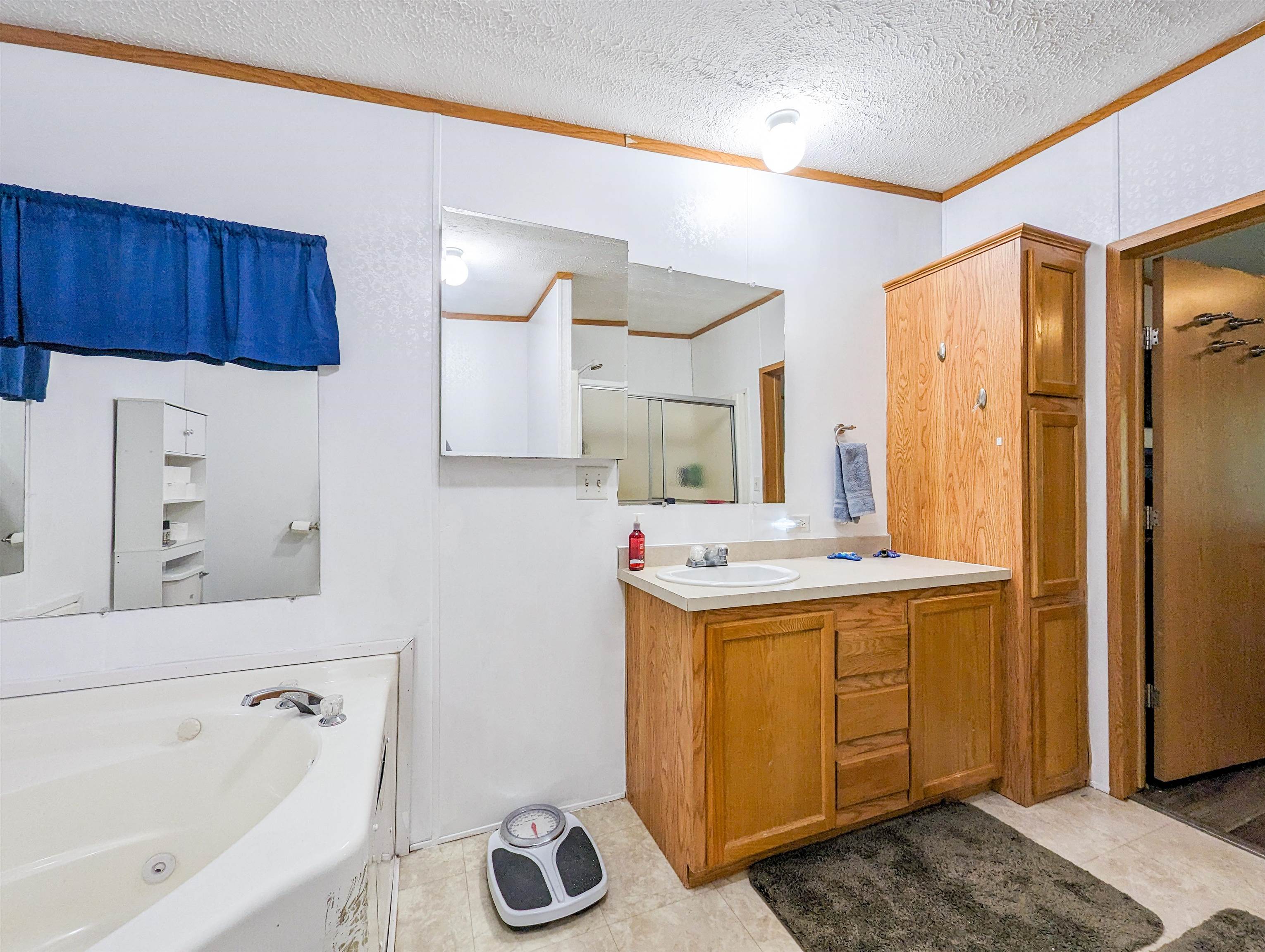 10440 South Lincoln Road Shepherd, MI 48883 - Photo 14 of 31