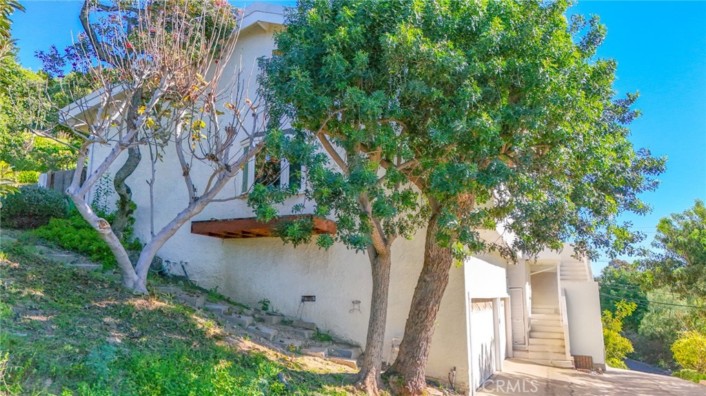 1707 Nabal Road La Habra Heights, CA 90631 - Photo 13 of 64 a view of a yard in front of the house