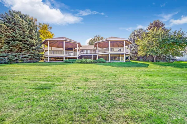 $695,000 | 132 Country Club Drive, Buhl, ID 83316