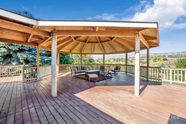 $710,000 | 132 Country Club Drive, Buhl, ID 83316