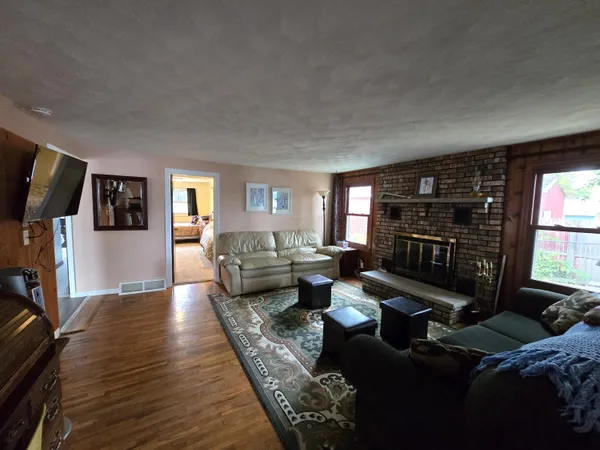 $389,900 | 11023 Pennock Lane, Delton, MI 49046