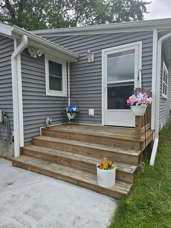 $389,900 | 11023 Pennock Lane, Delton, MI 49046