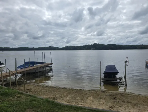 $389,900 | 11023 Pennock Lane, Delton, MI 49046