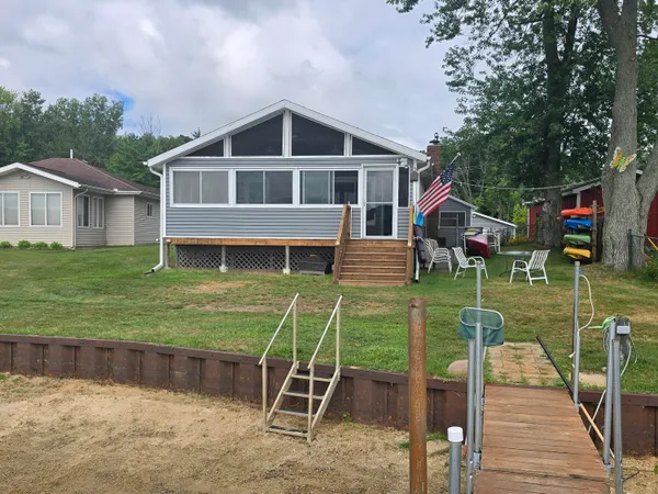 $389,900 | 11023 Pennock Lane, Delton, MI 49046