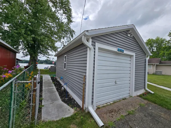 $389,900 | 11023 Pennock Lane, Delton, MI 49046