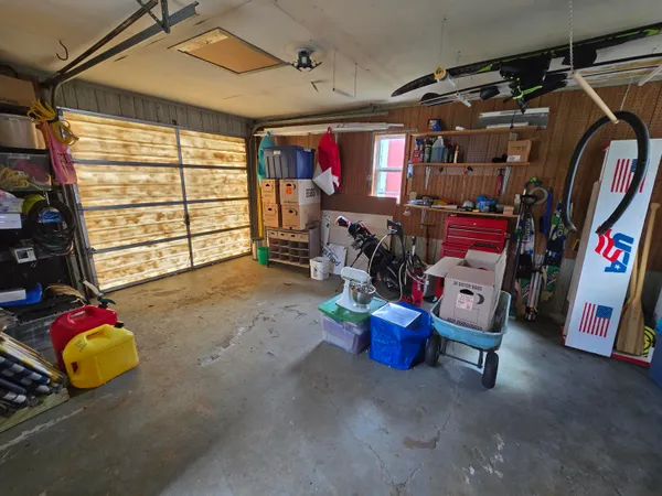 $389,900 | 11023 Pennock Lane, Delton, MI 49046