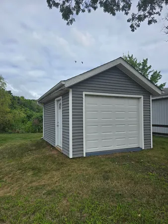 $389,900 | 11023 Pennock Lane, Delton, MI 49046