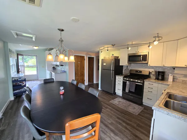 $389,900 | 11023 Pennock Lane, Delton, MI 49046