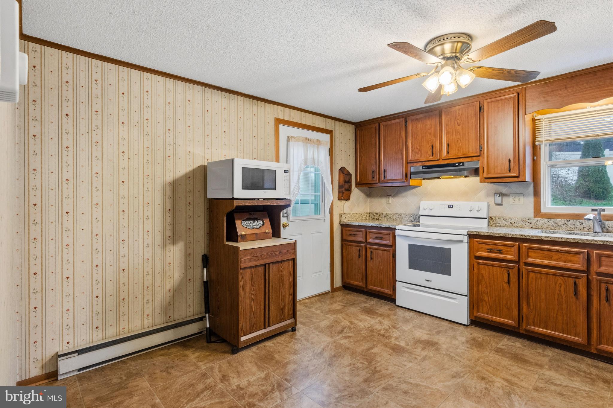 438 Uniontown Road Westminster, MD 21158 - Photo 10 of 31