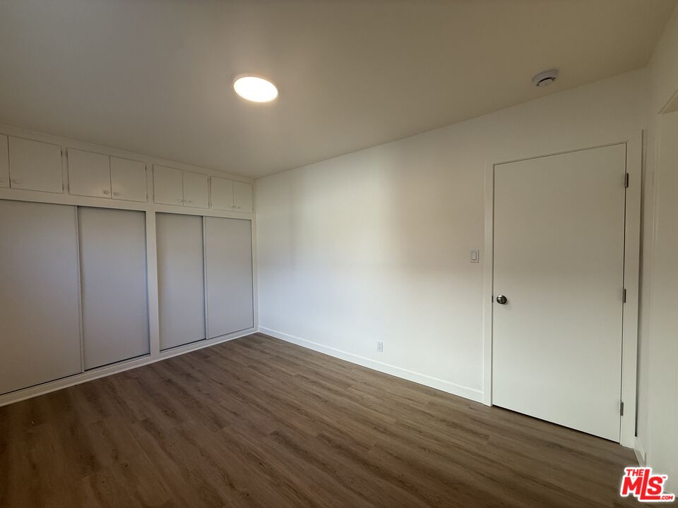 1314 10th Street, Unit A Santa Monica, CA 90401 - Photo 32 of 53 a view of an empty room