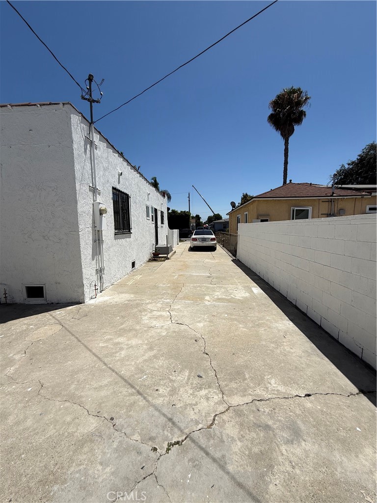 1415 North Spring Avenue Compton, CA 90221 - Photo 72 of 73