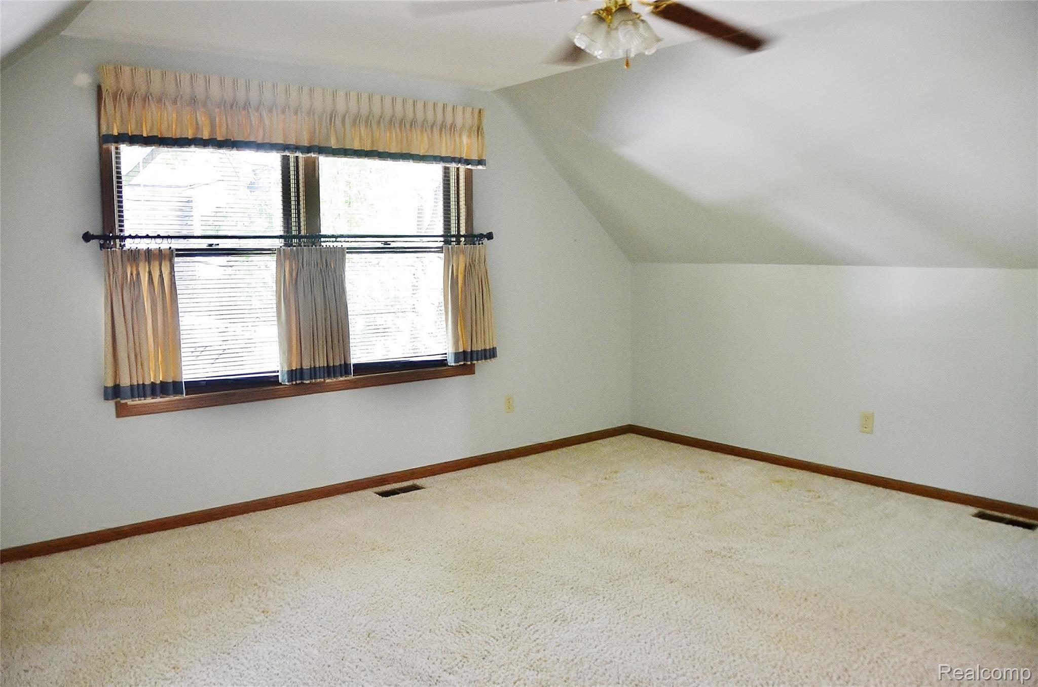 28602 Chatham Road Grosse Ile, MI 48138 - Photo 15 of 22 DSC_6874.JPG