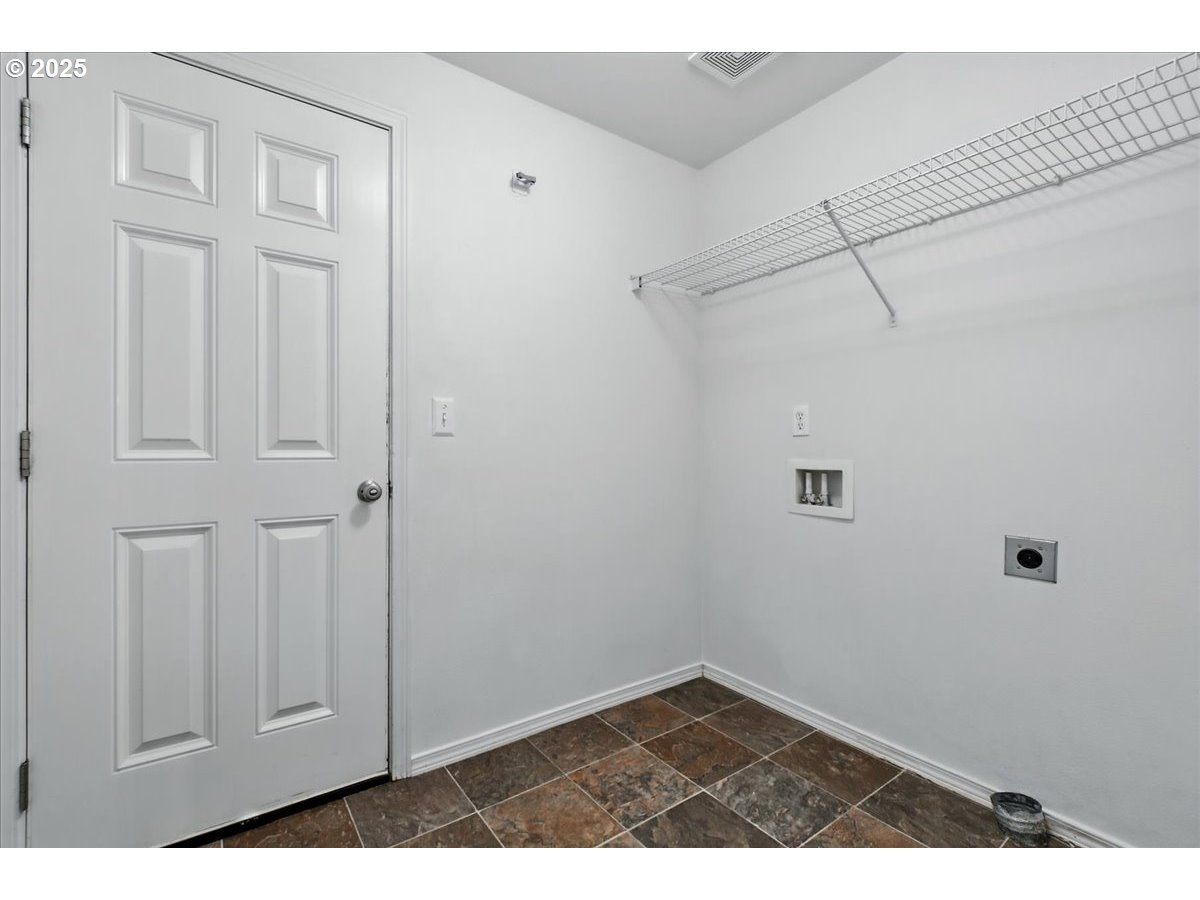 3044 South 3rd Way Ridgefield, WA 98642 - Photo 29 of 34 a view of an empty room