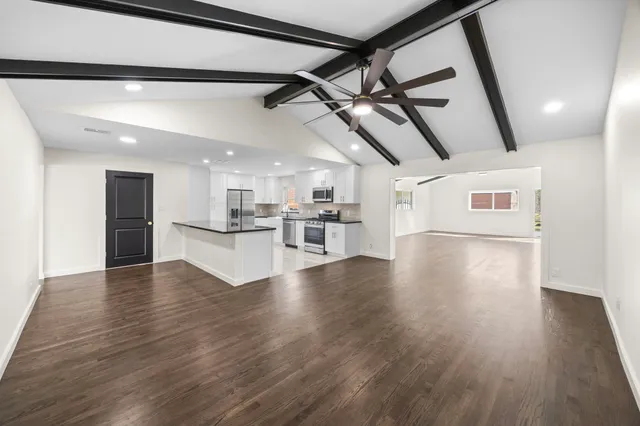 $425,000 | 6934 Heron Drive, Houston, TX 77087