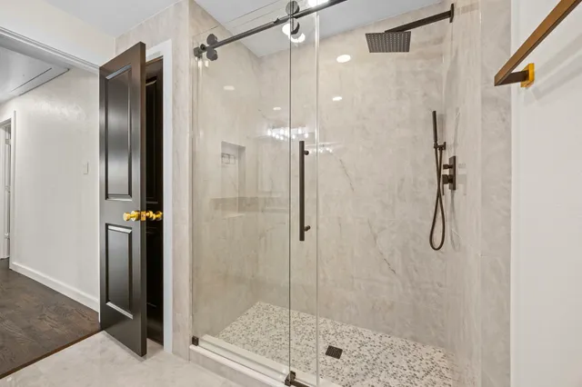 $425,000 | 6934 Heron Drive, Houston, TX 77087